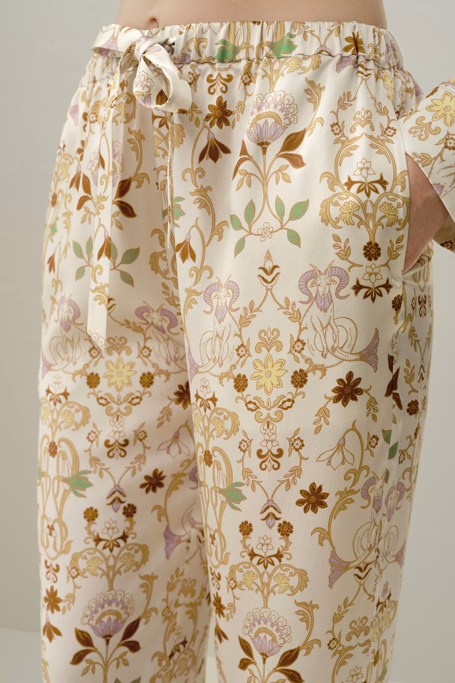 Ensemble de pyjama en soie classique pour le zodiaque Capricorne