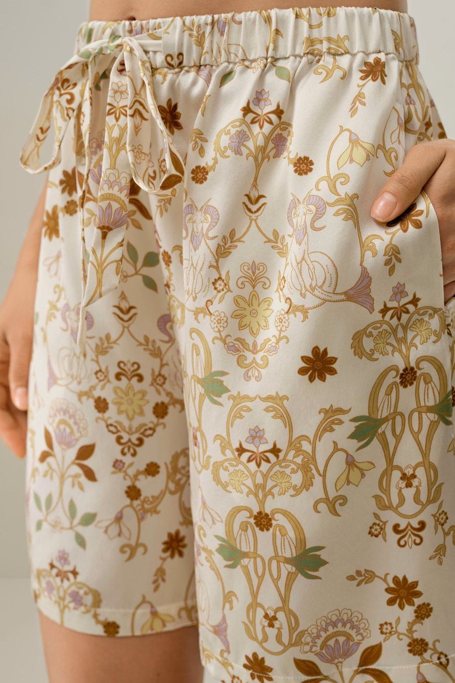 Ensemble de Pyjama Court en Soie pour le Signe du Capricorne
