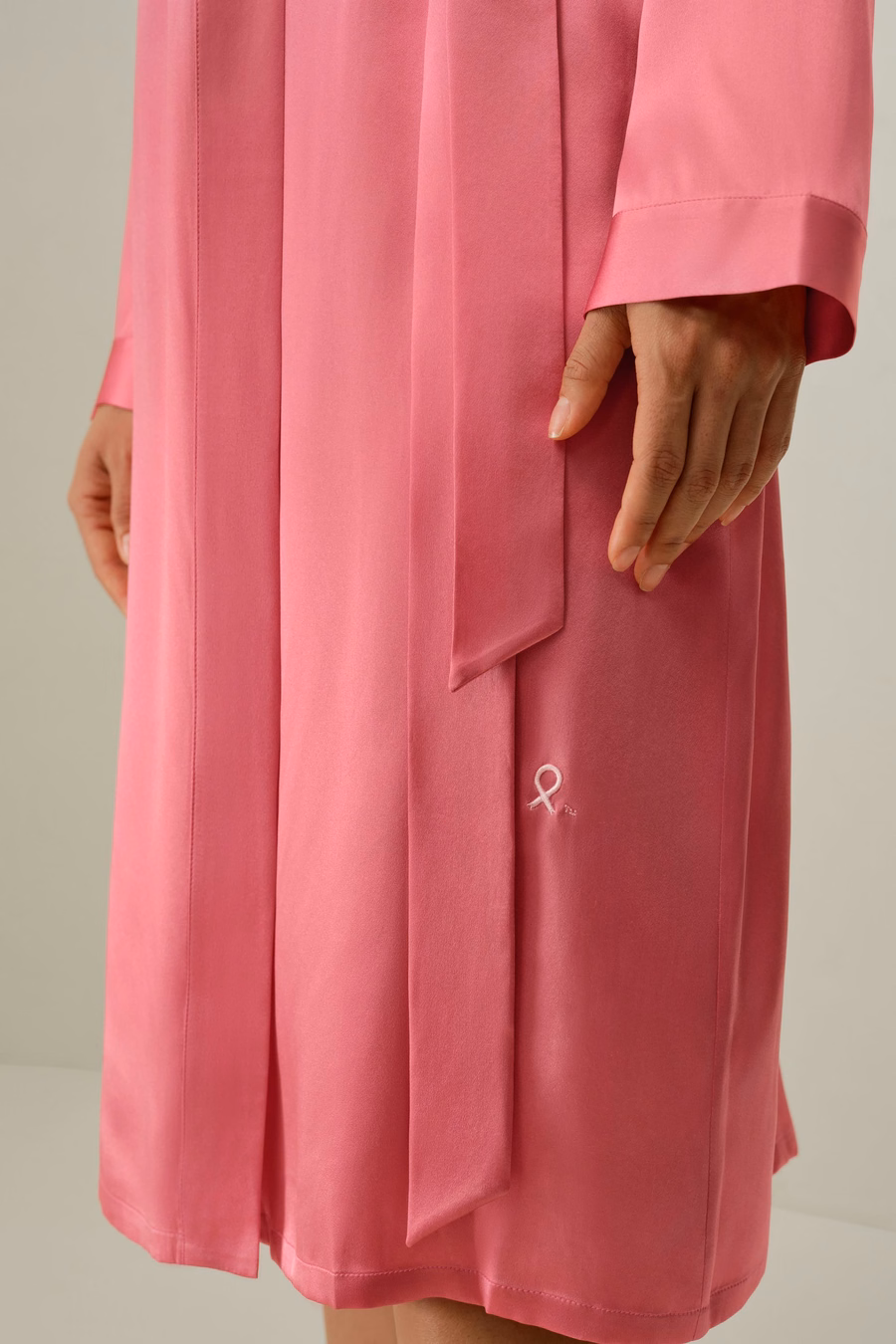 Robe mi-soie de confort de Hope