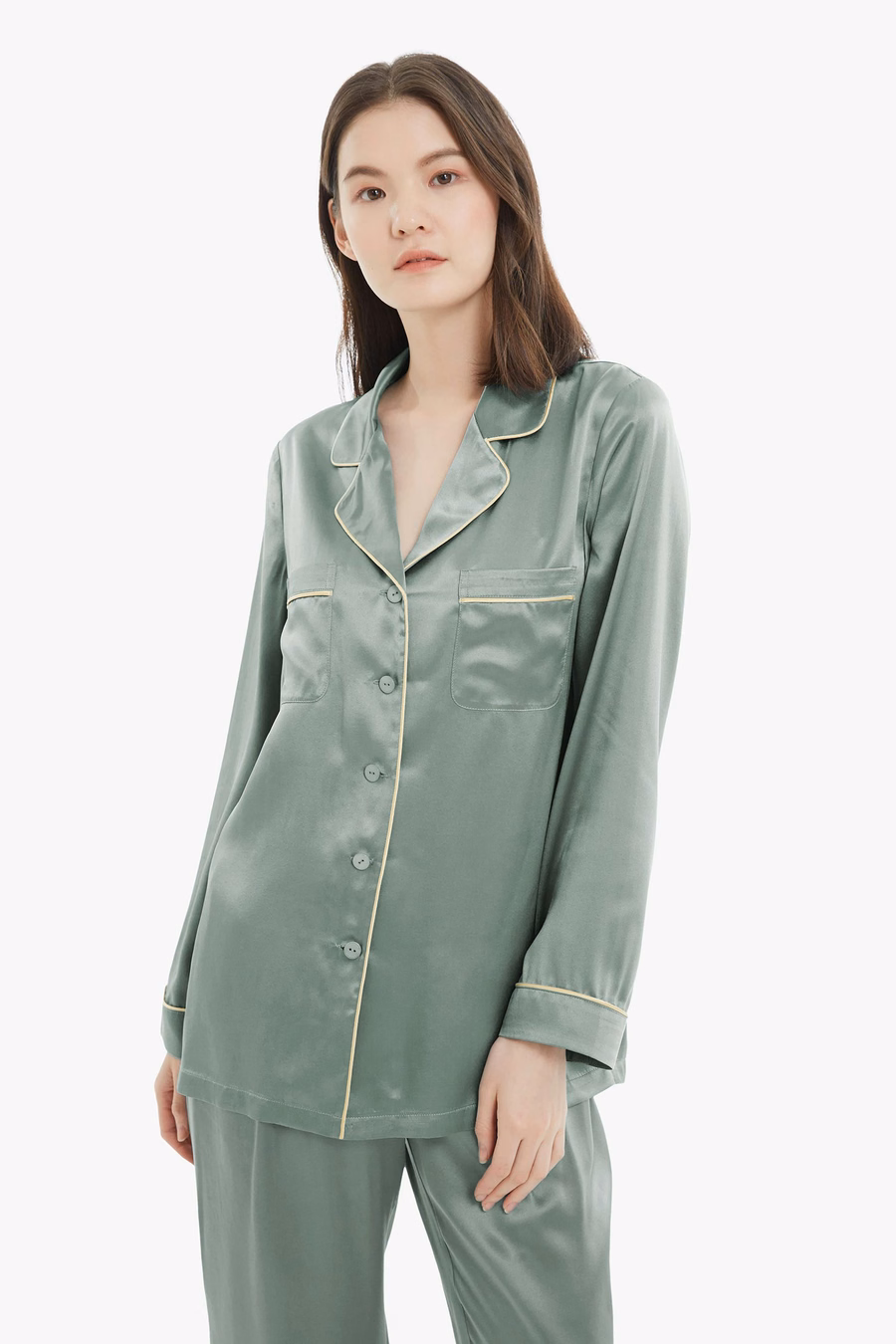 Ensemble de pyjamas en soie avec passepoil doré