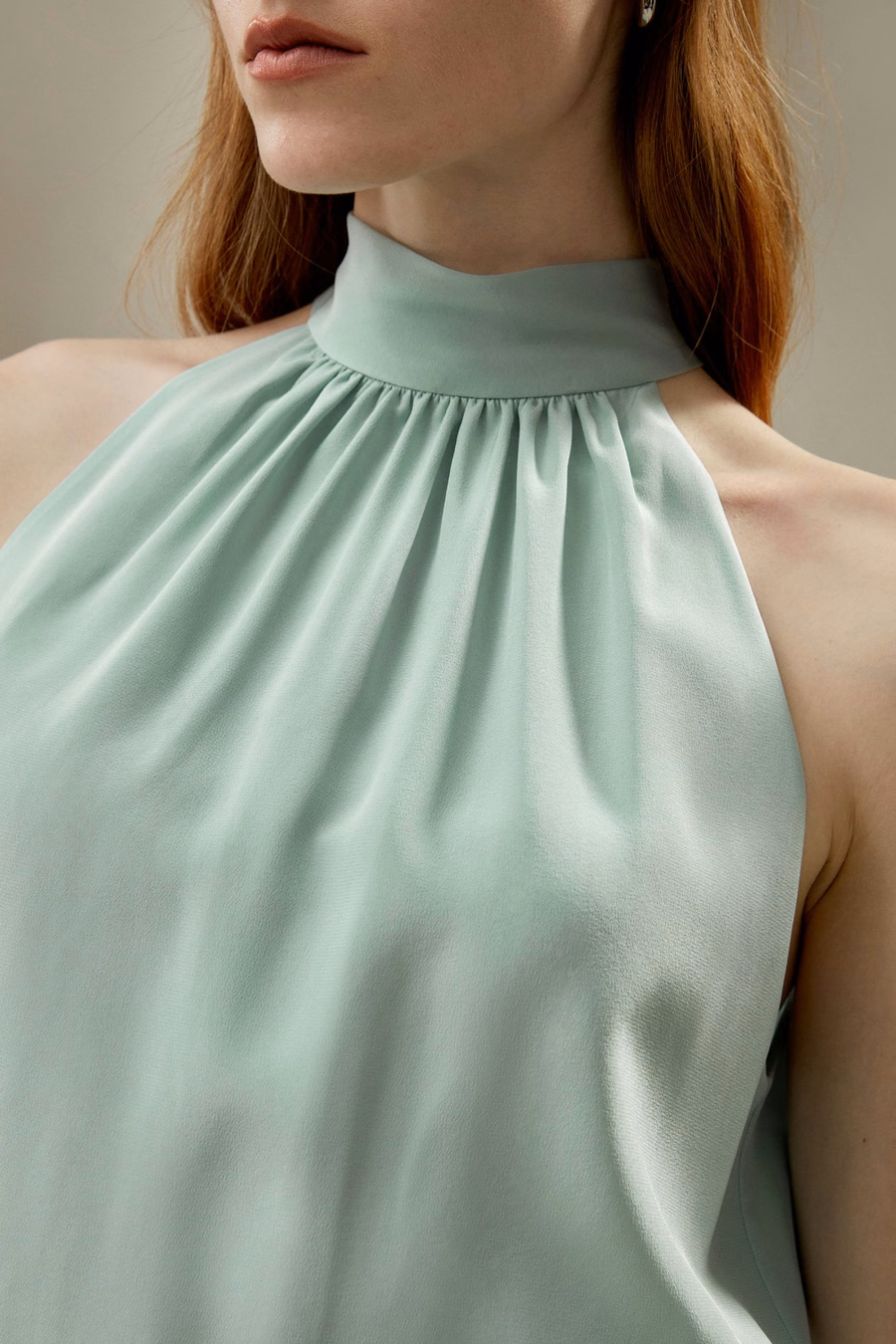 Haut sans manches à col halter Yasmin