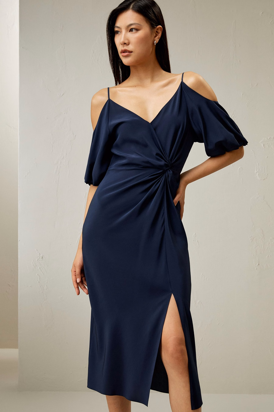 Robe en soie à épaules dénudées