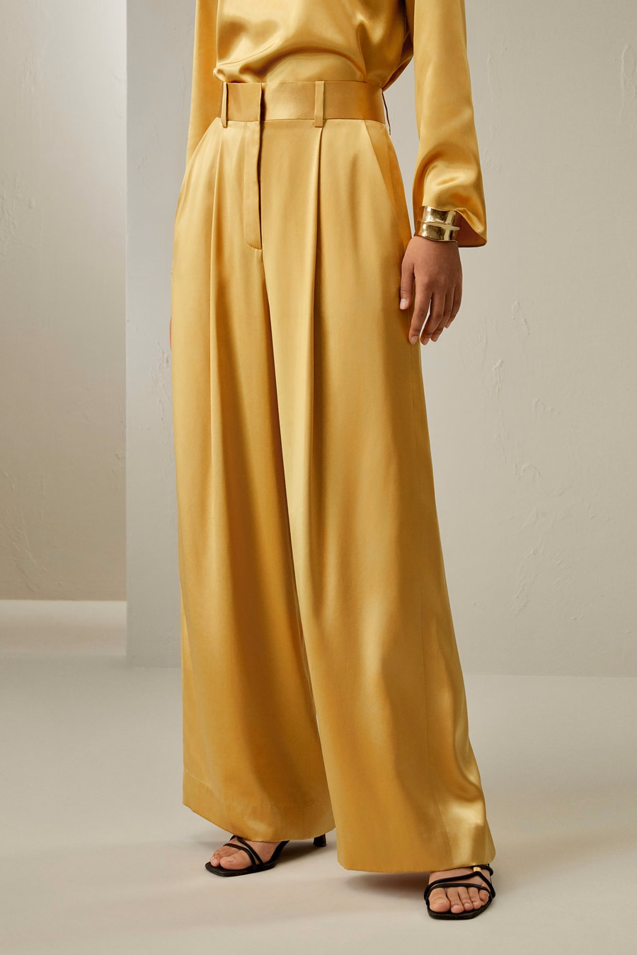 Pantalon palazzo en soie taille haute