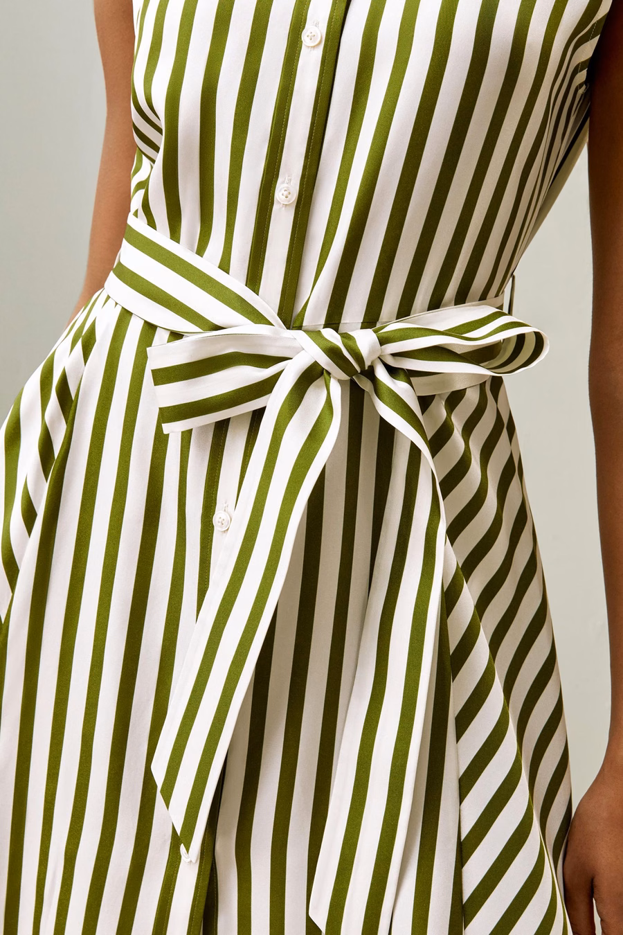 Robe Sans Manches Rayée en Soie