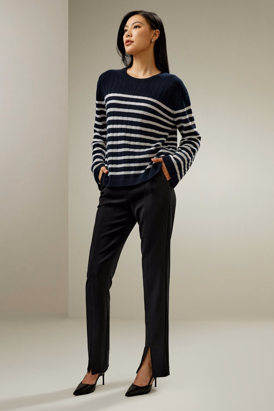 Pull en cachemire à manches drop-shoulder rayé