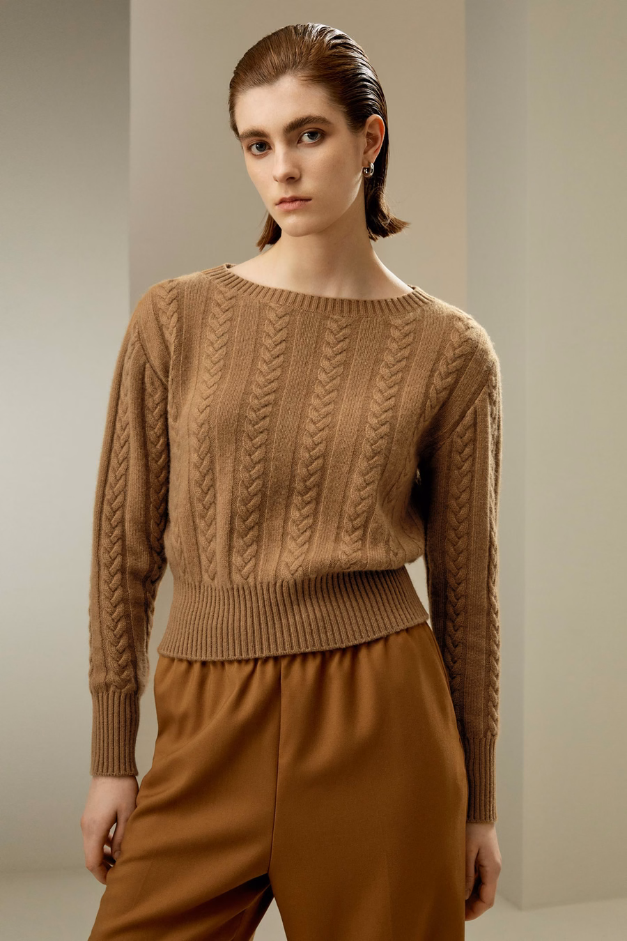 Pull à épaule dégagée en cachemire pur