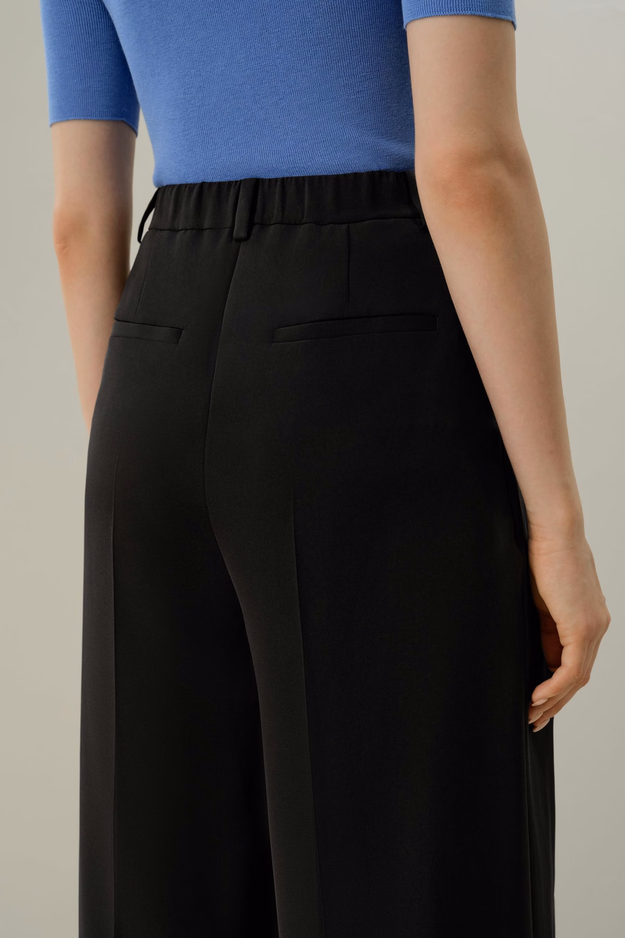 Pantalon large en crépon de soie extensible