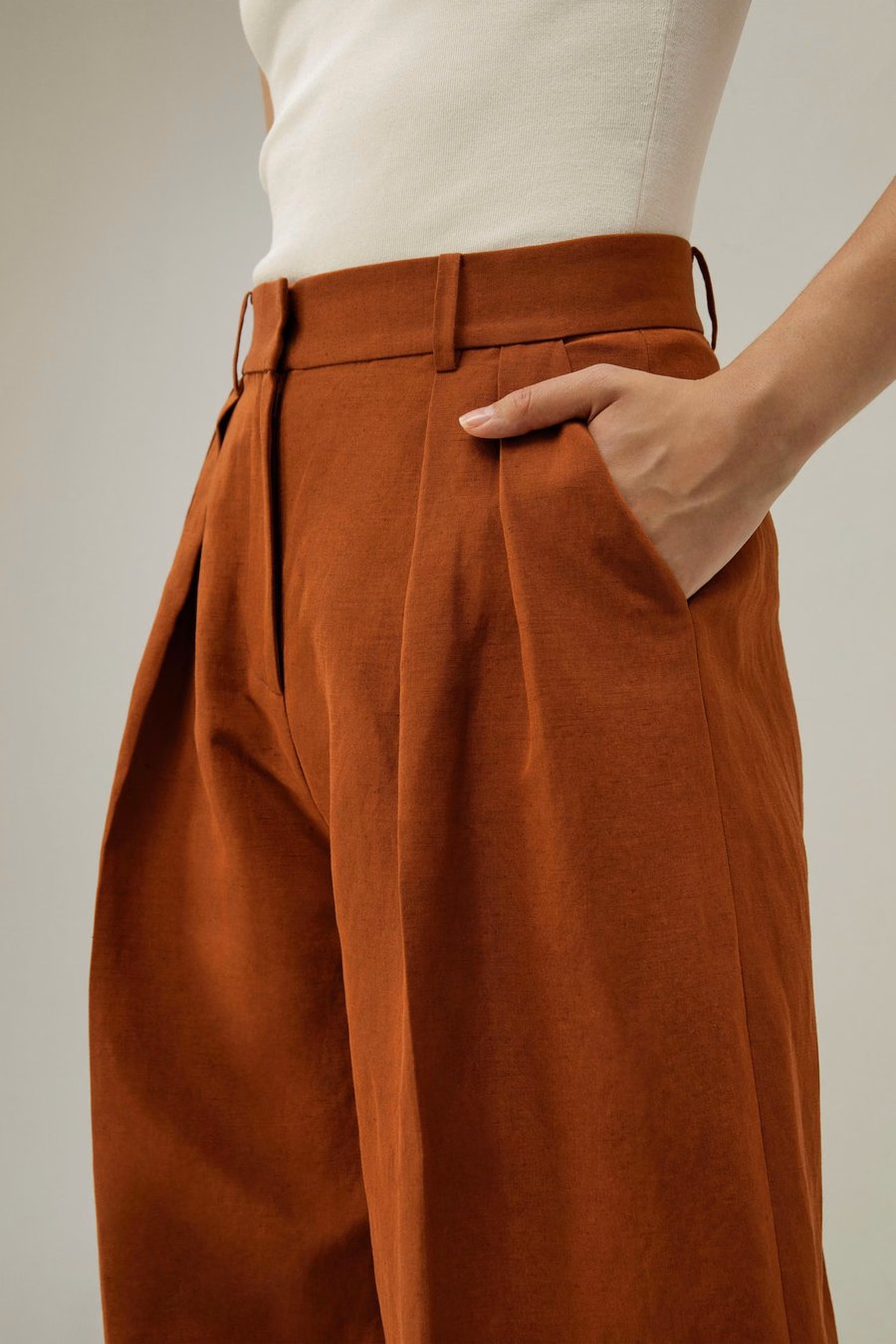 pantalon en soie et lin à plis frontaux