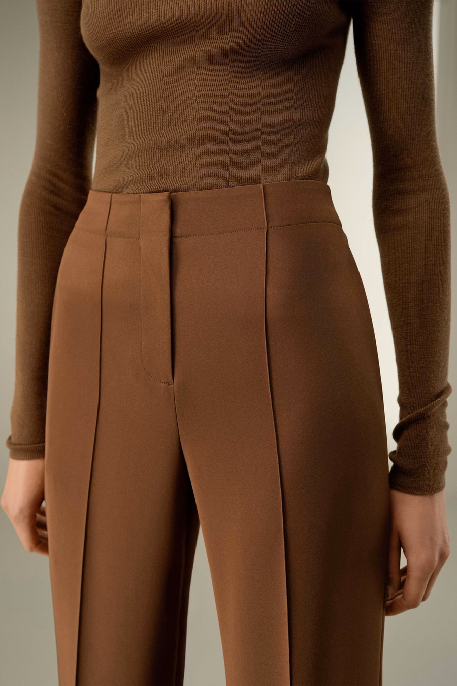 Pantalon minimaliste en soie crêpe