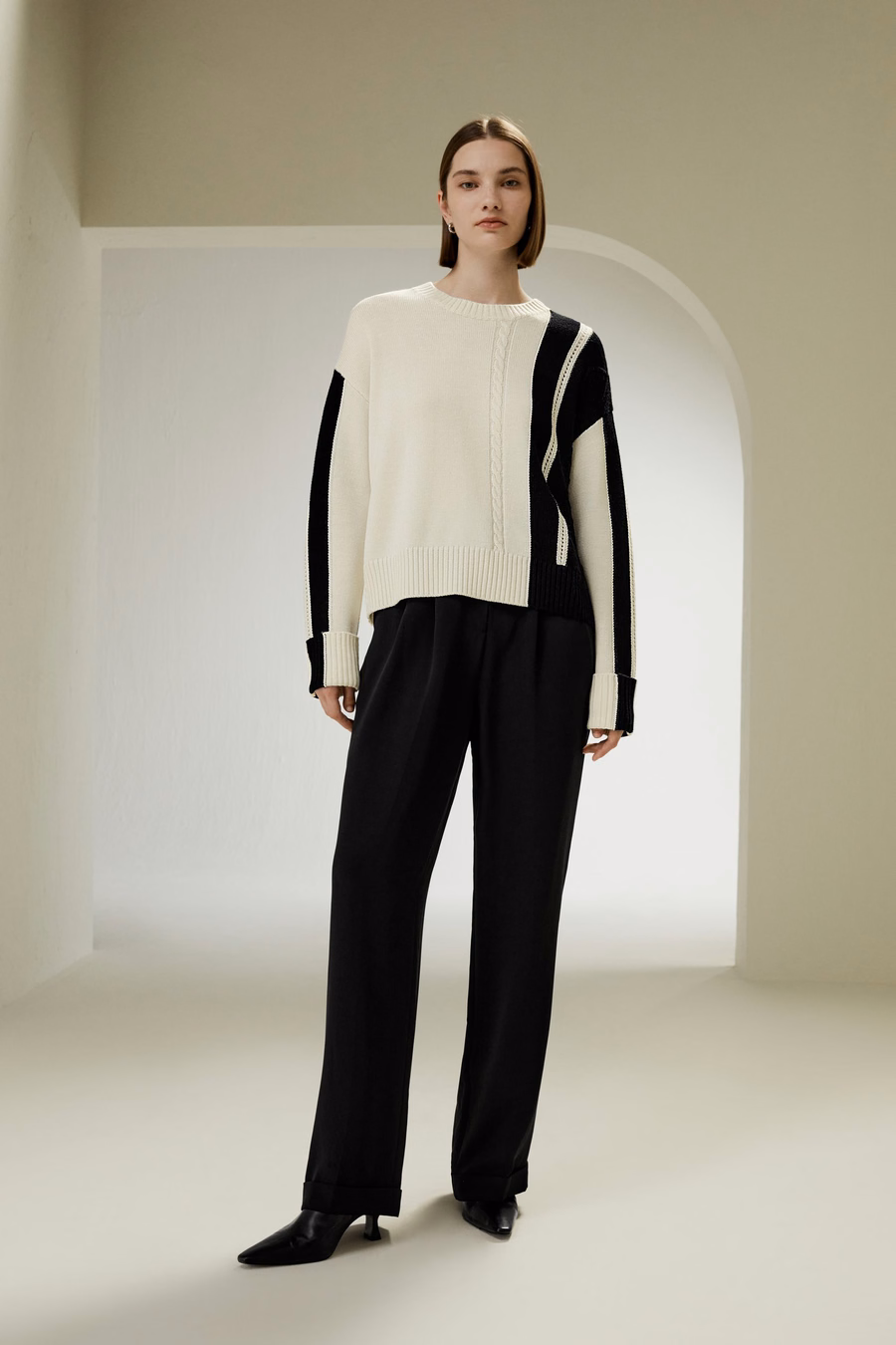 Pull en laine tricoté à rayures bicolores