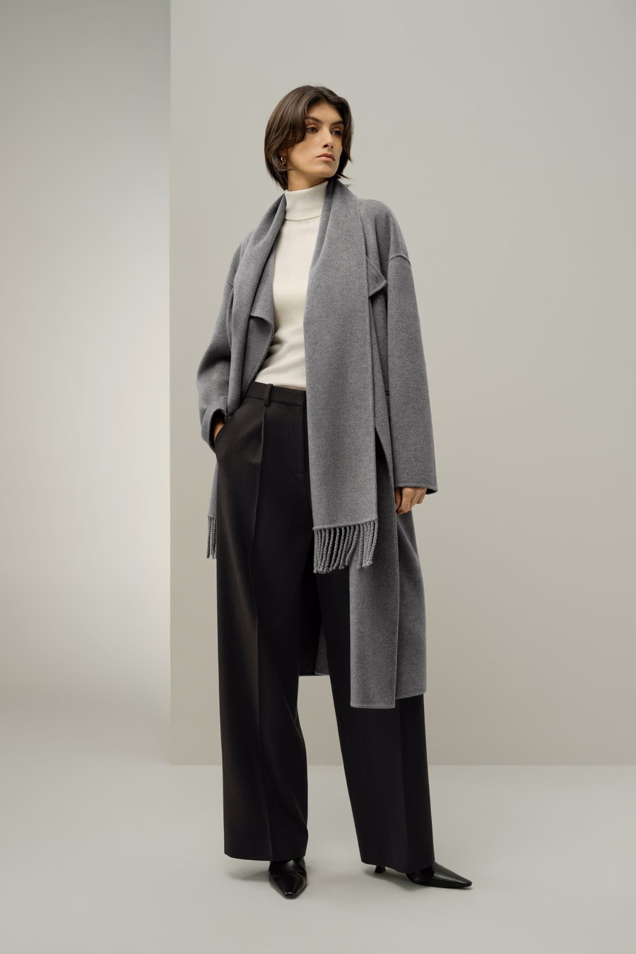 Manteau en mélange de laine avec col en écharpe