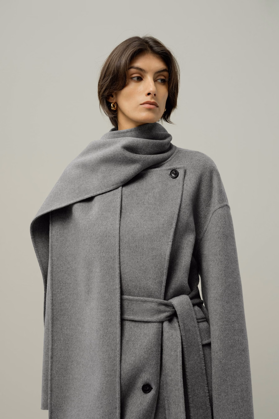 Manteau en mélange de laine avec col en écharpe