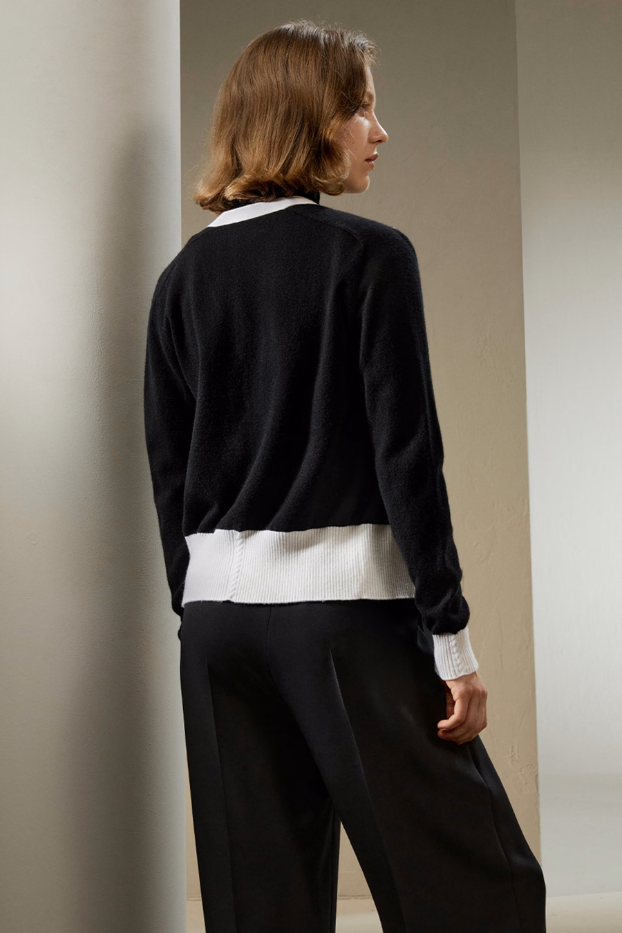 Gilet en Cachemire Gemini avec Ourlet Contrasté