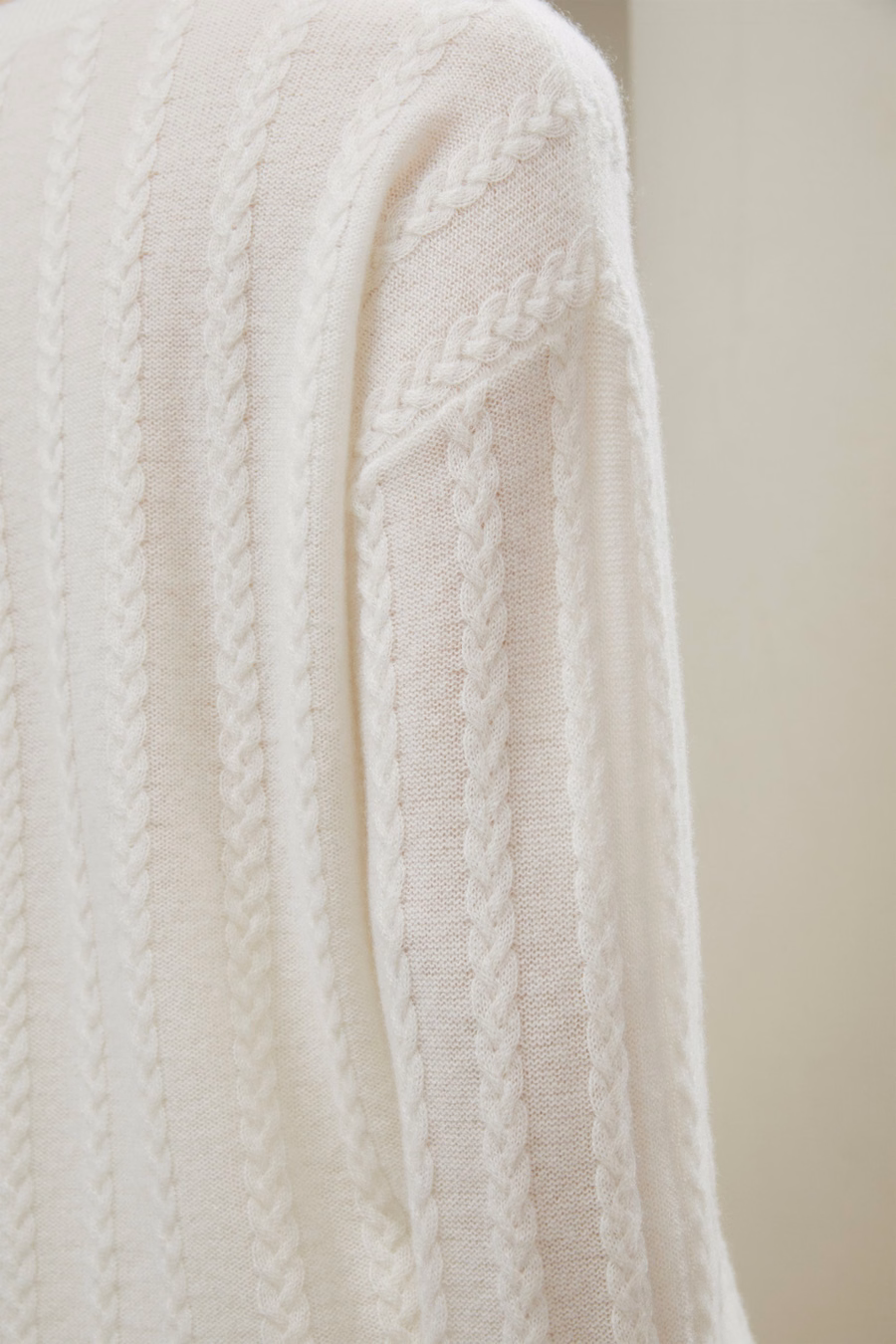 Pull en cachemire à mailles semi-transparentes