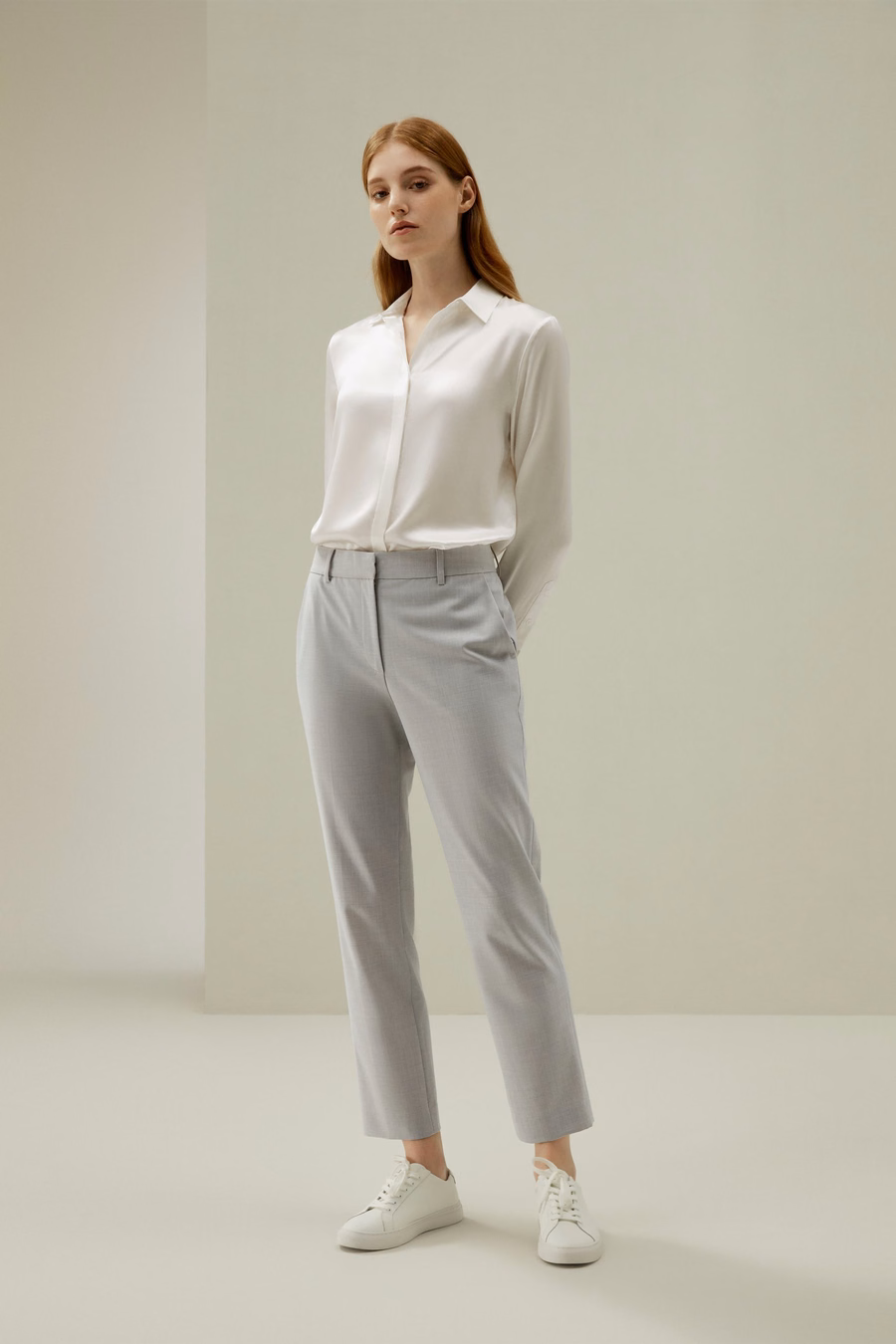 Chemise en soie à patte dissimulée