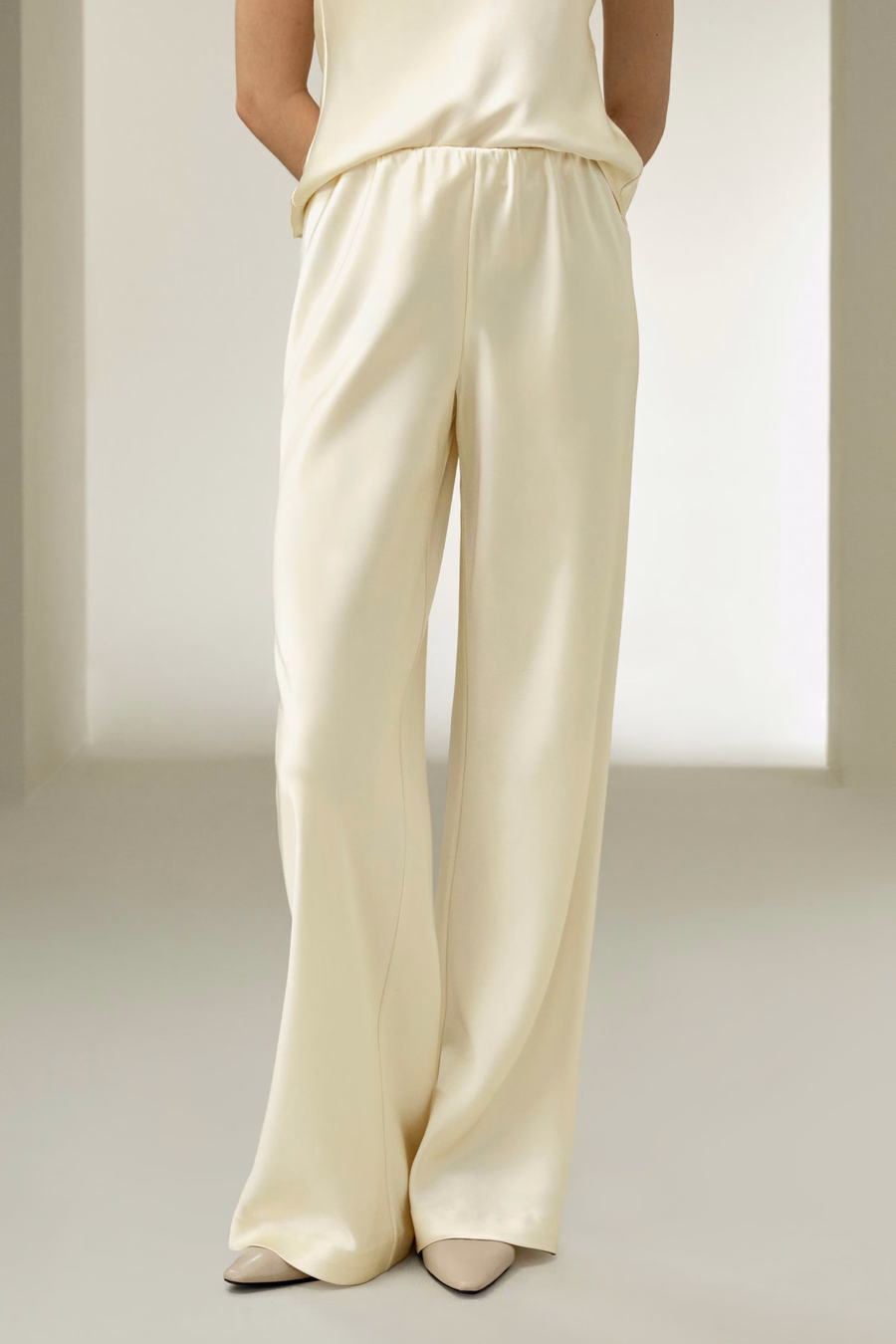 Pantalons en soie coupés à biais intégral