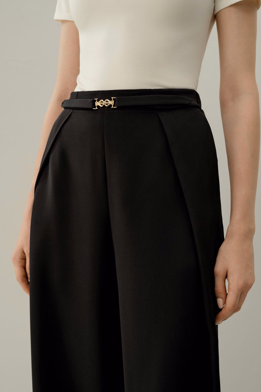 Pantalon large en crêpe lourd extensible