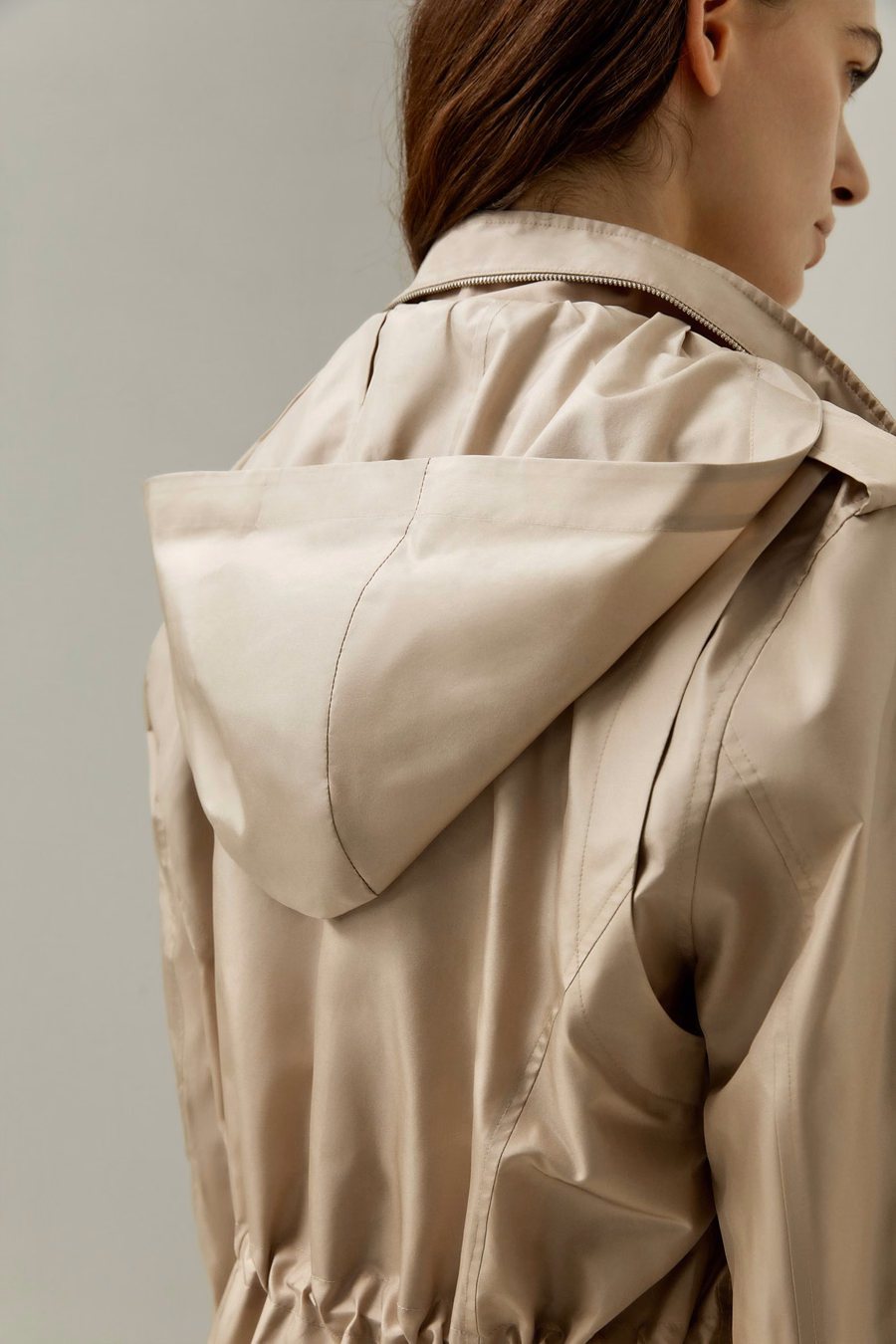 Veste utilitaire moderne résistante à l'eau