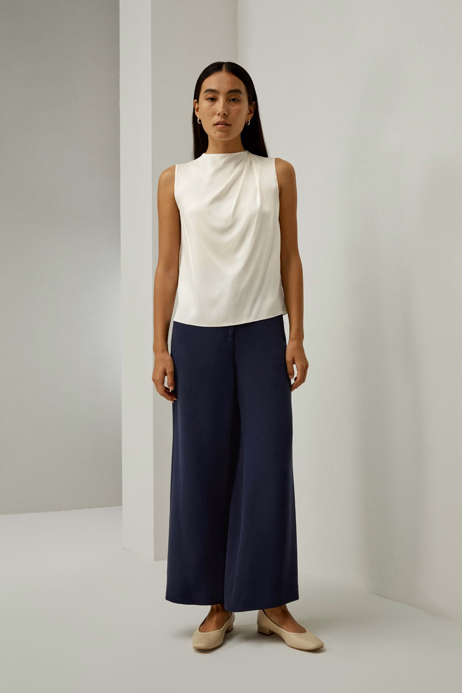 Top minimaliste sans manches