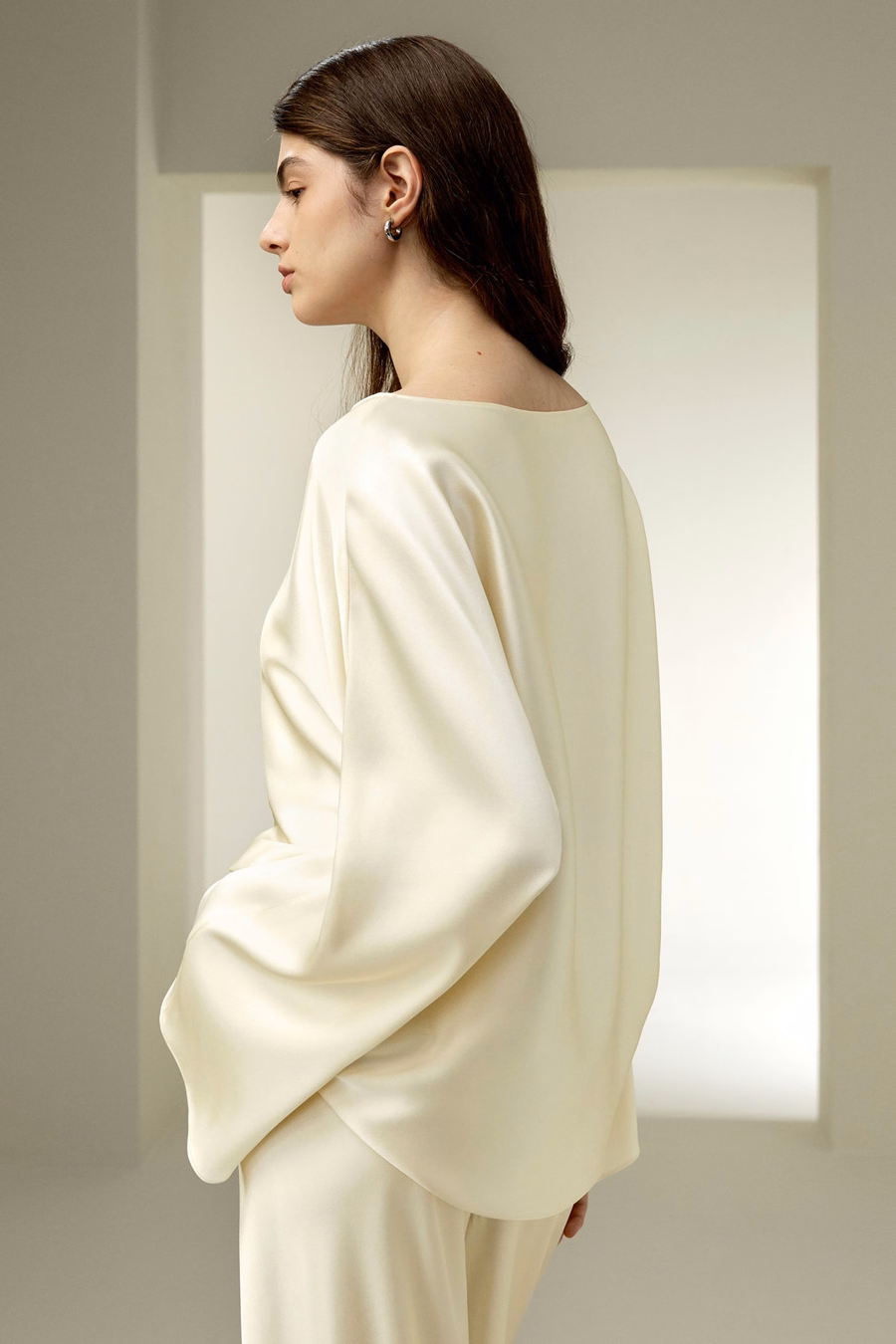 Blouse en soie Charmeuse à col rond