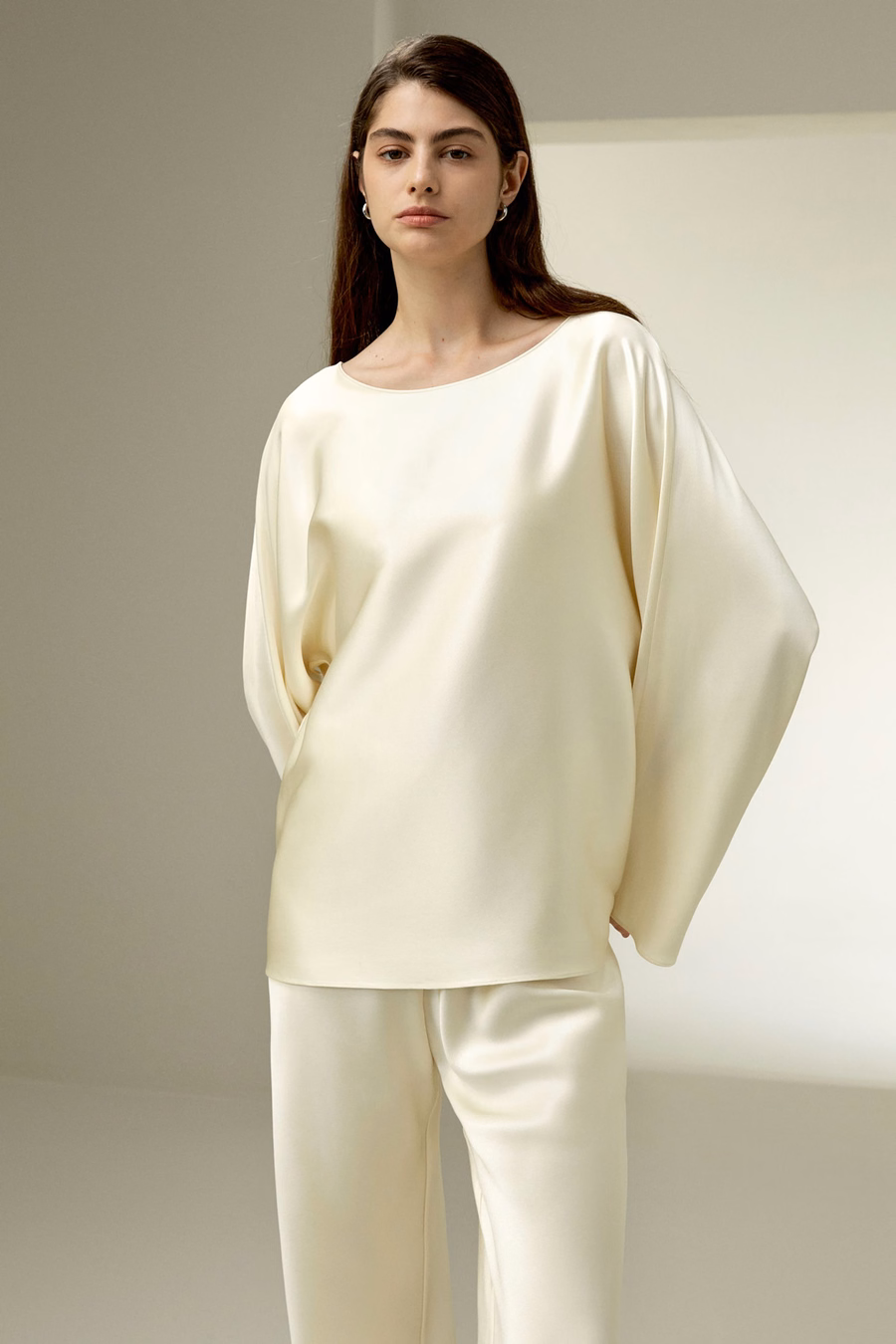 Blouse en soie Charmeuse à col rond