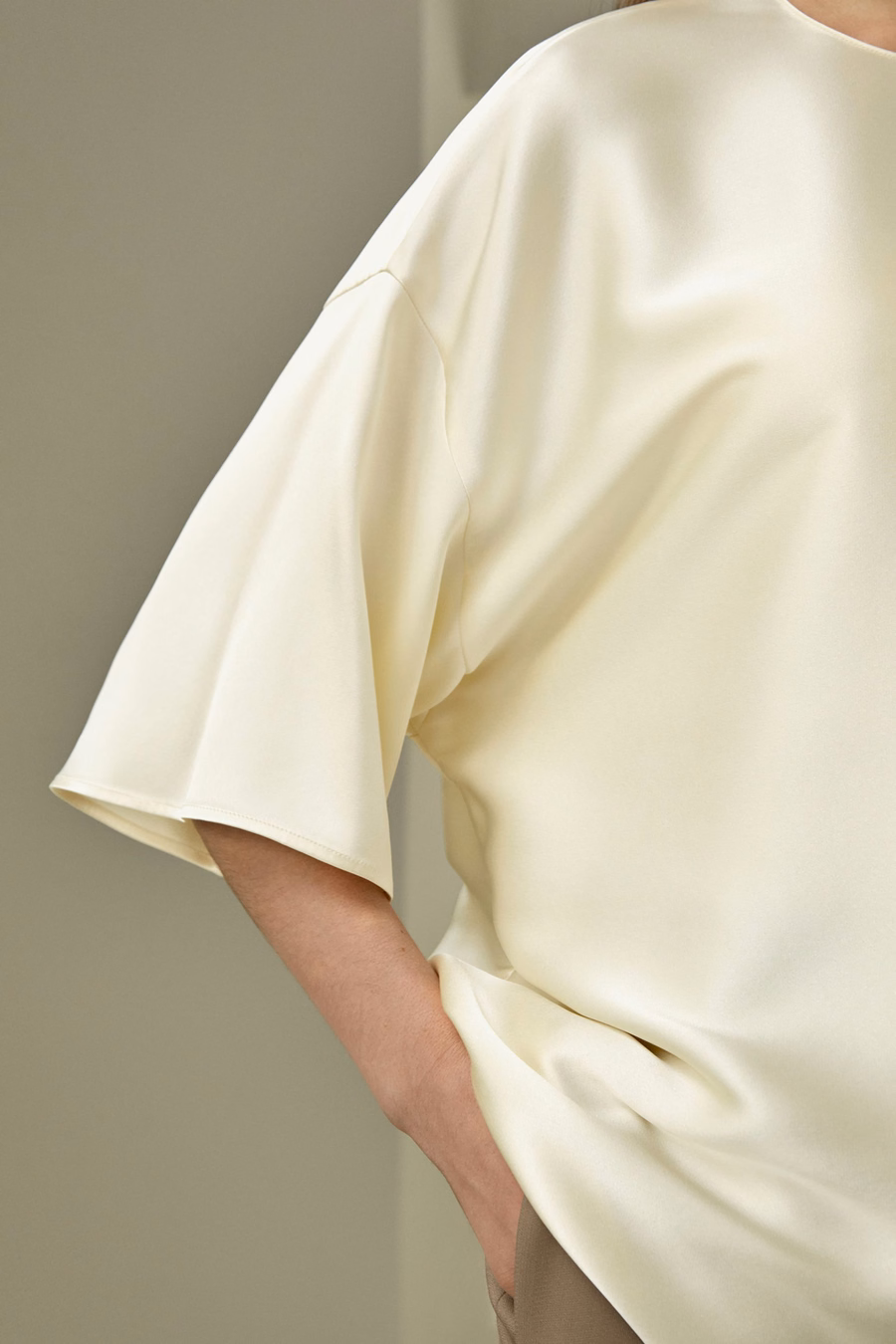 Blouse en soie décontractée à col rond