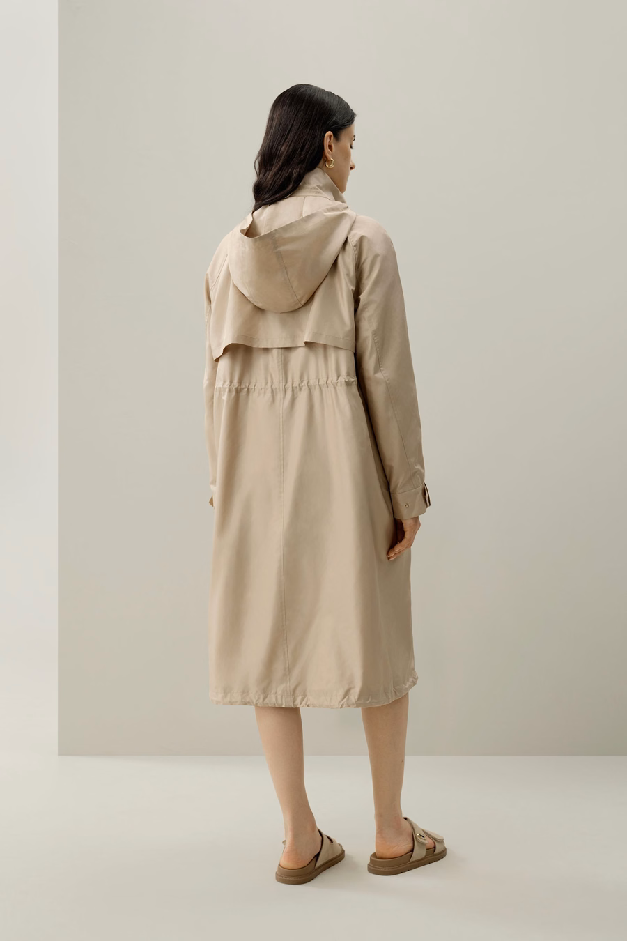 Manteau urbain en taffetas de soie déperlant