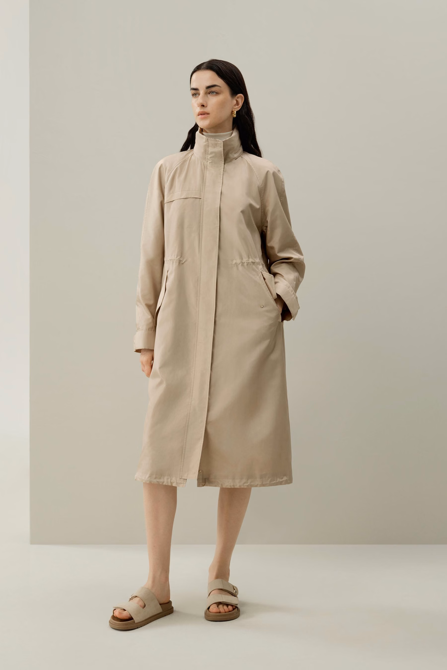 Manteau urbain en taffetas de soie déperlant
