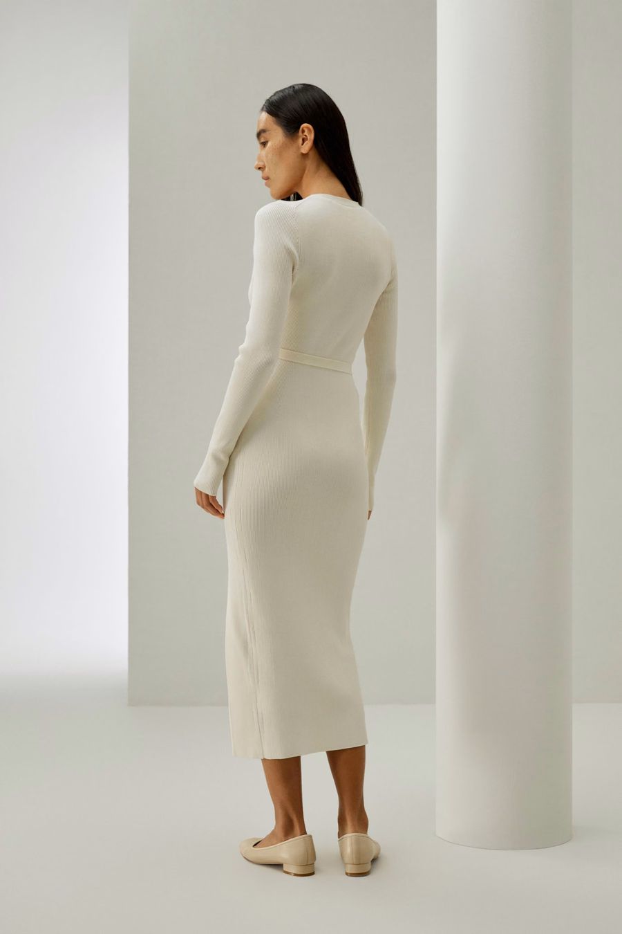 Robe en tricot de soie à fermeture croisée élégante