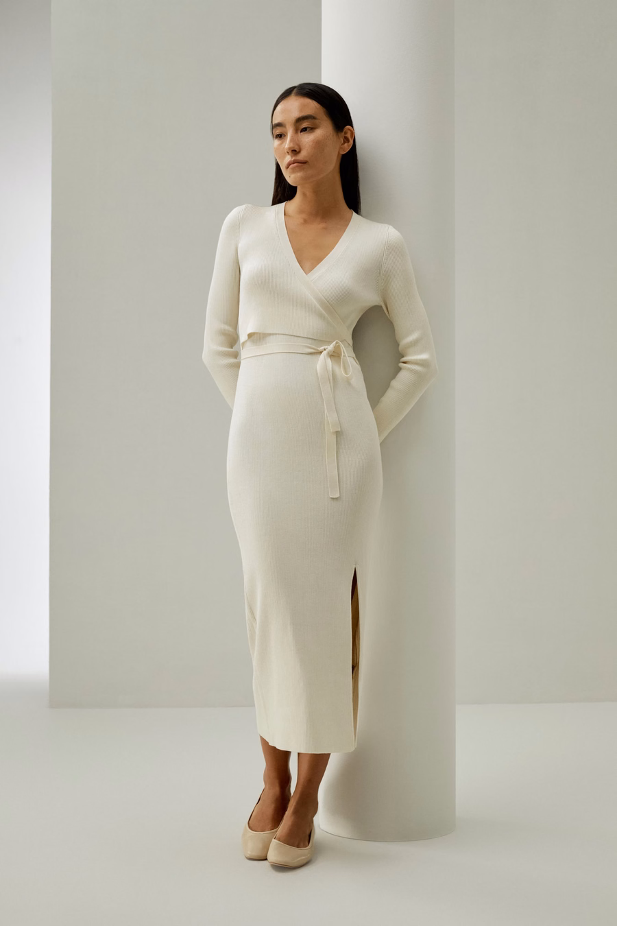 Robe en tricot de soie à fermeture croisée élégante