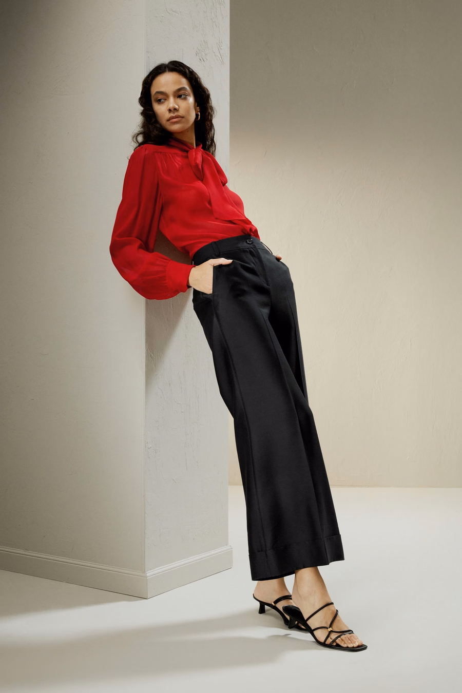 Blouse en soie jasmin avec nœud papillon
