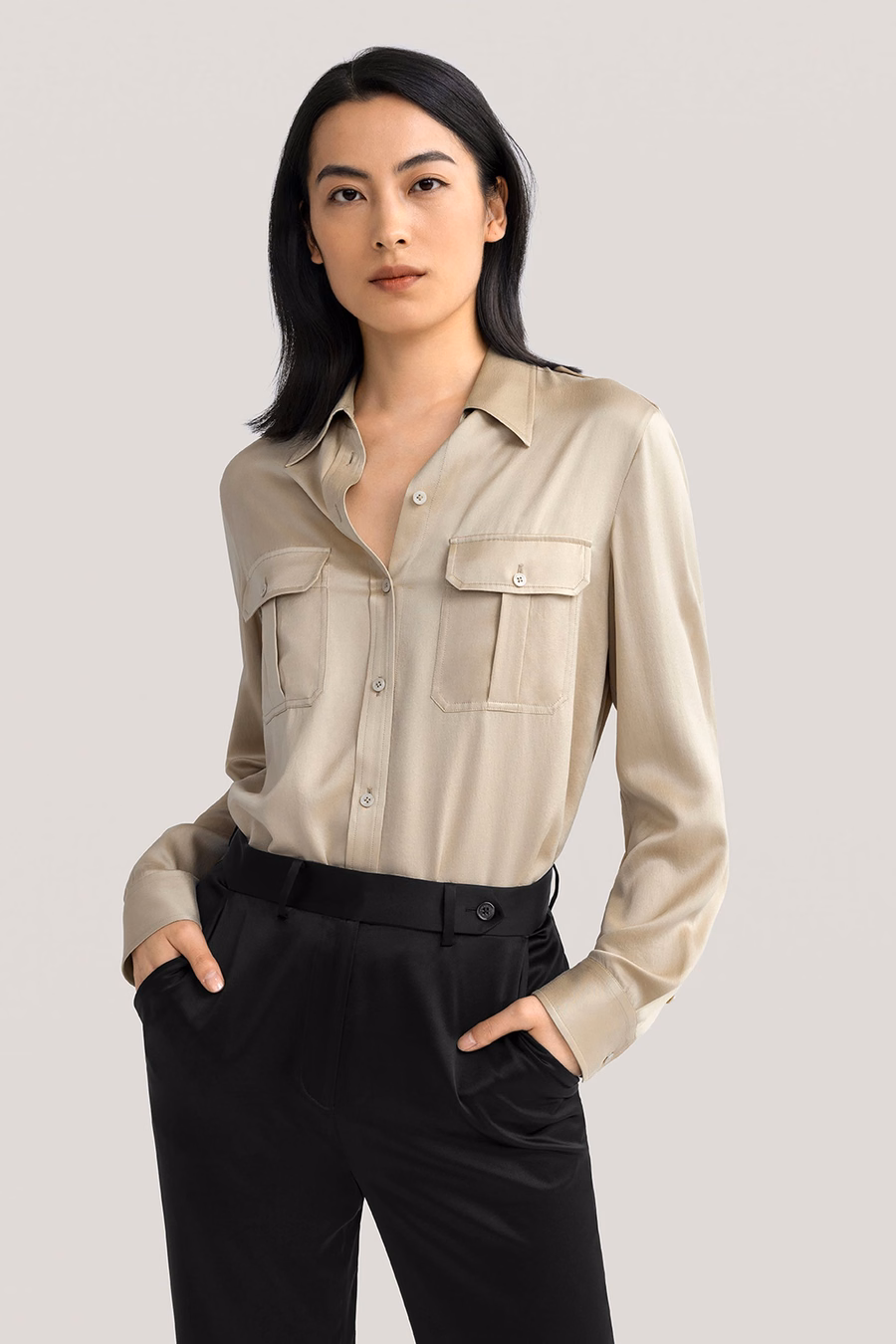 Chemise en soie lavée à la main avec épaulettes