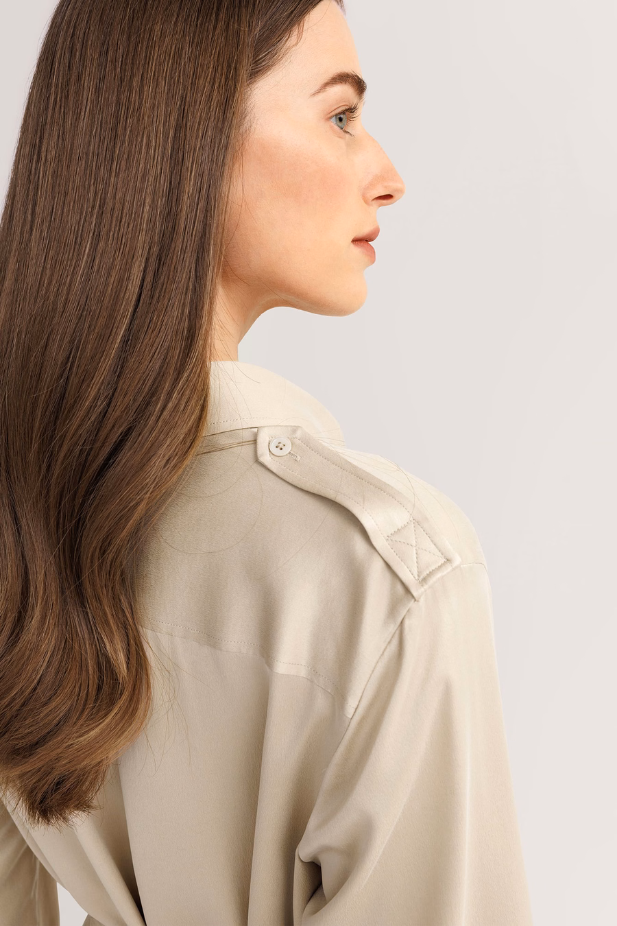 Robe trench en soie lavée à la main