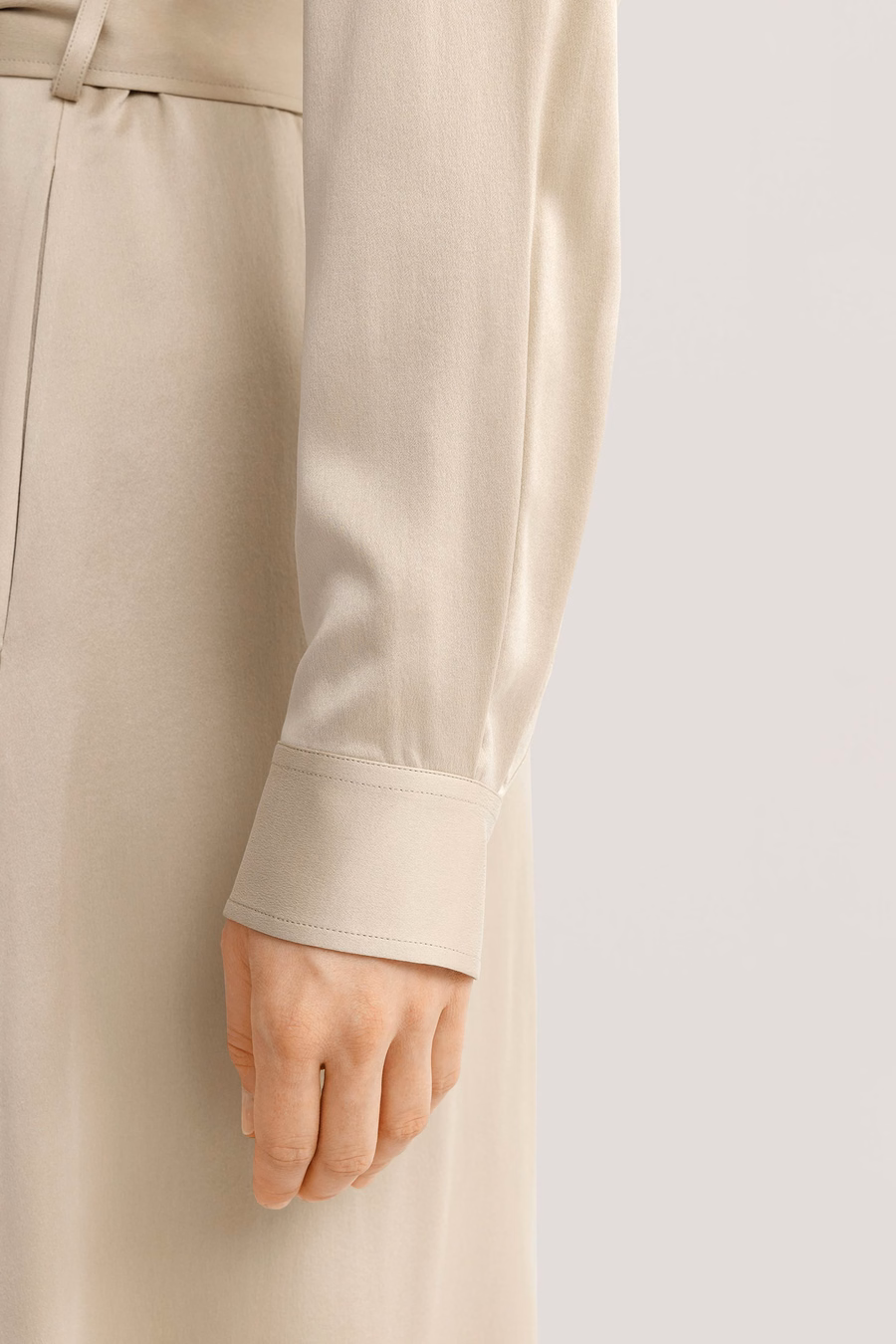 Robe trench en soie lavée à la main