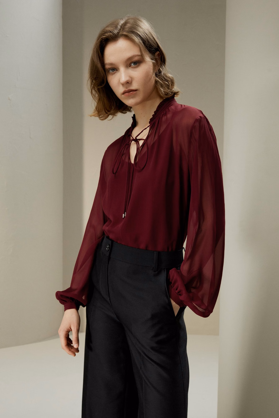 B blouse en georgette à cordon de serrage devant