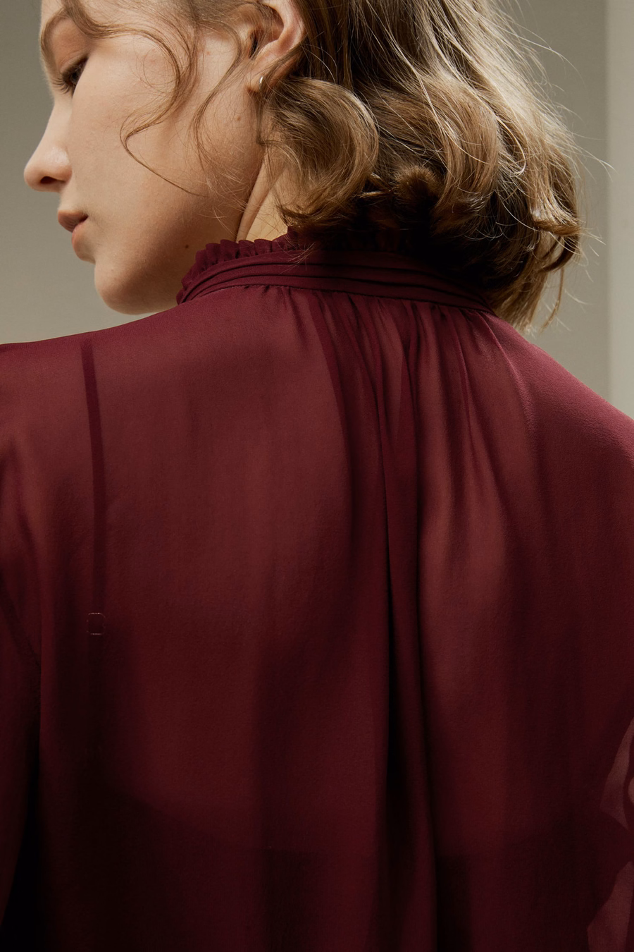 B blouse en georgette à cordon de serrage devant