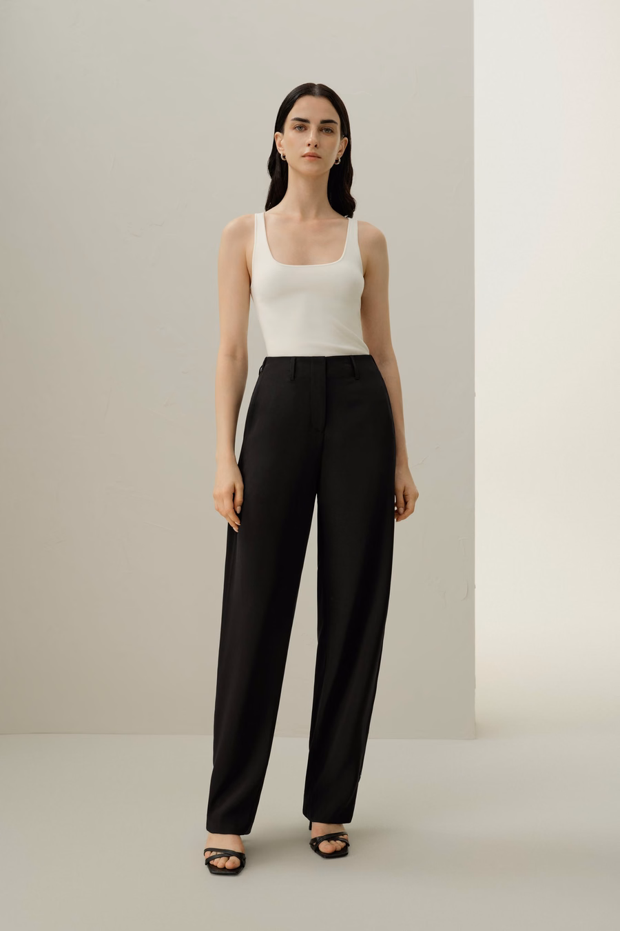 Pantalons en crépon de soie à couture courbée