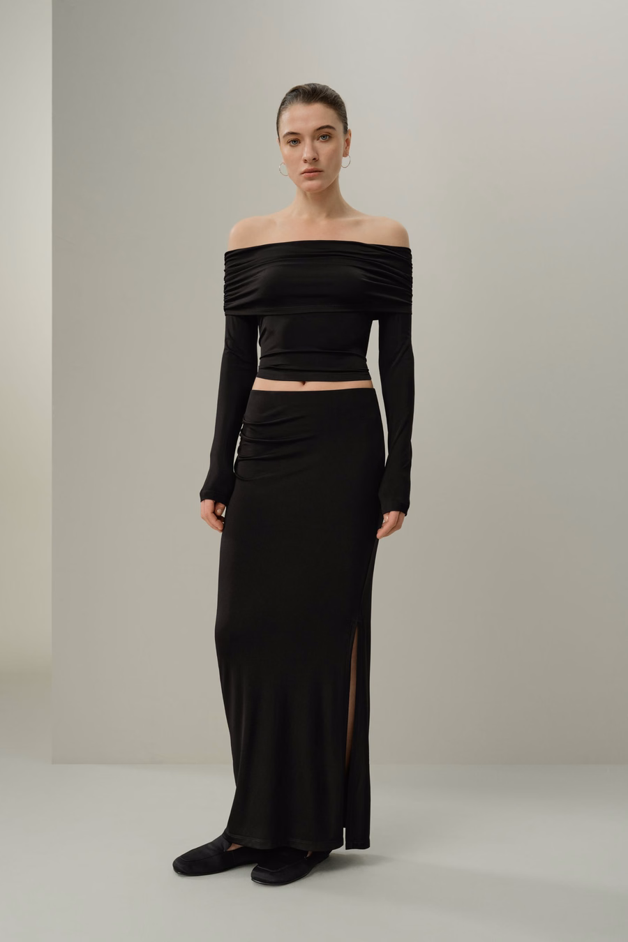 Top à Manches Longues Off-Shoulder en Jersey de Soie Breeze