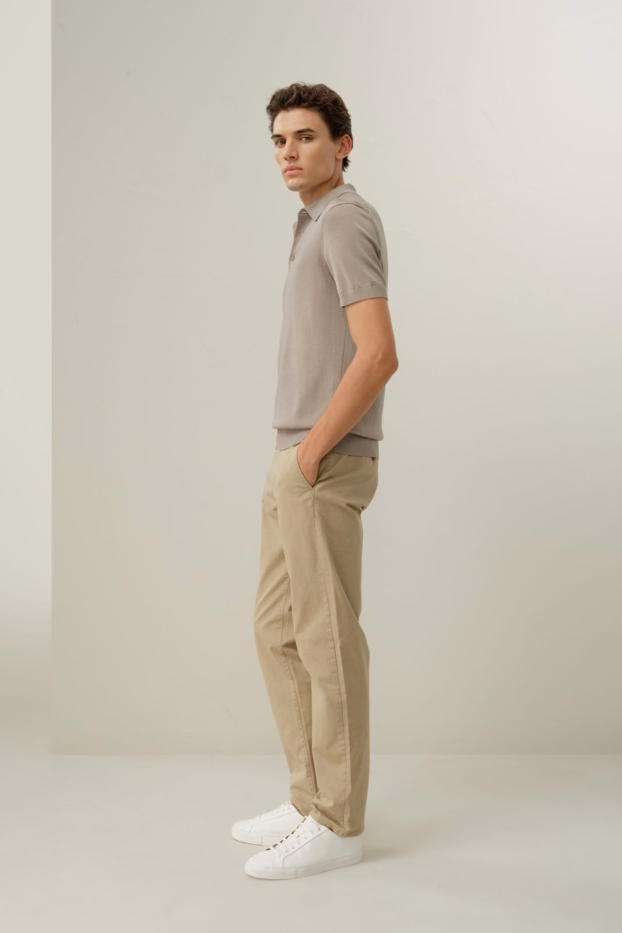 Polo Regular-Fit en Soie-Coton à Col en V