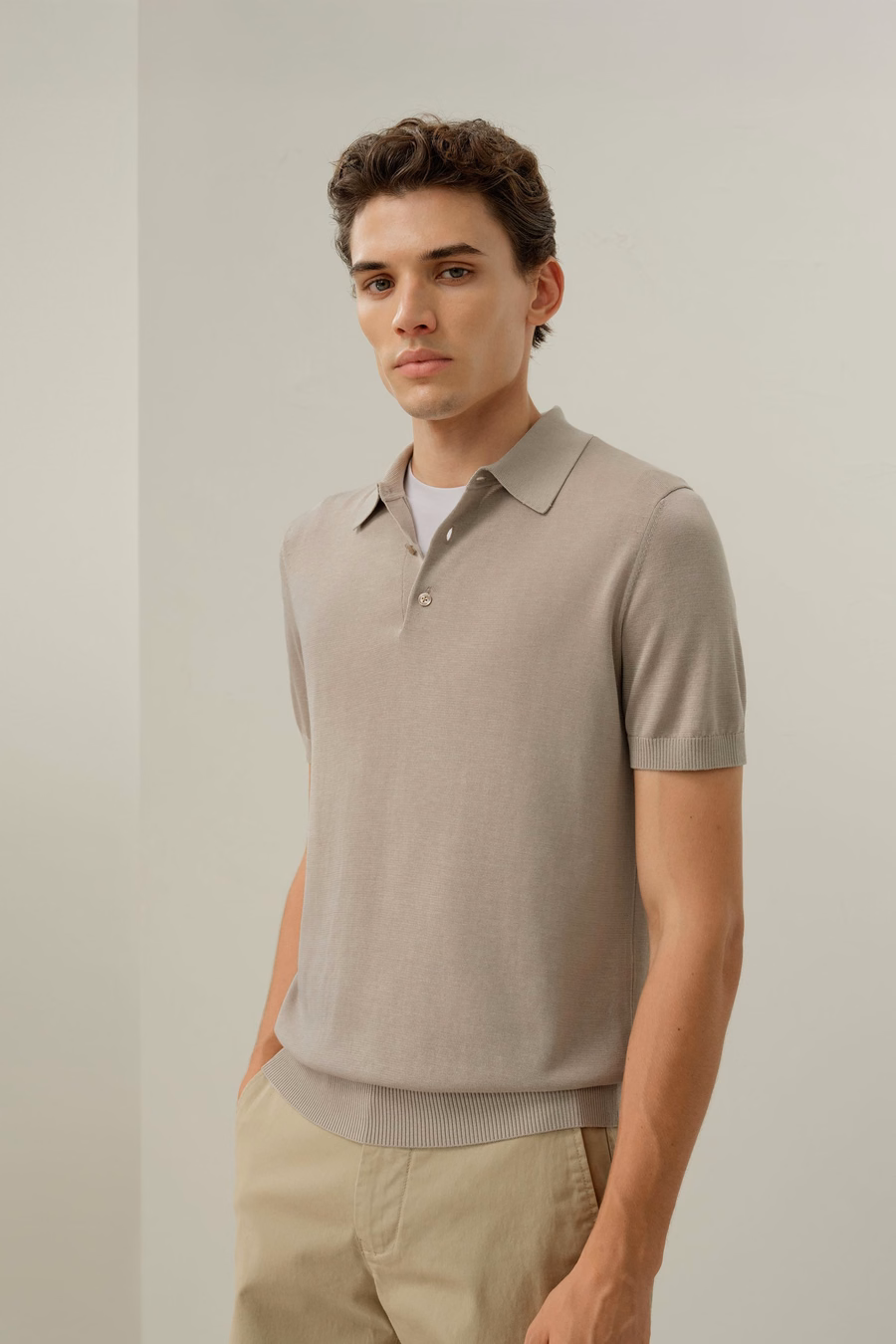 Polo Regular-Fit en Soie-Coton à Col en V
