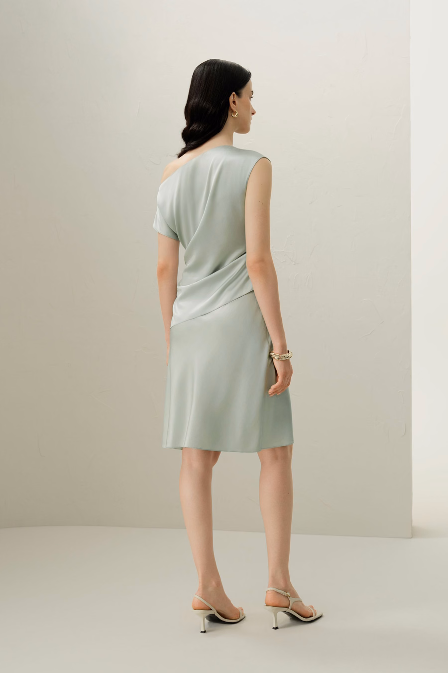 Haut Asymétrique en Charmeuse Élastique